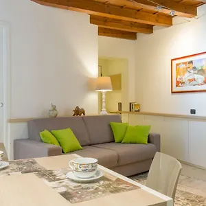 https://vecchia-verona.hotelinveneto.com